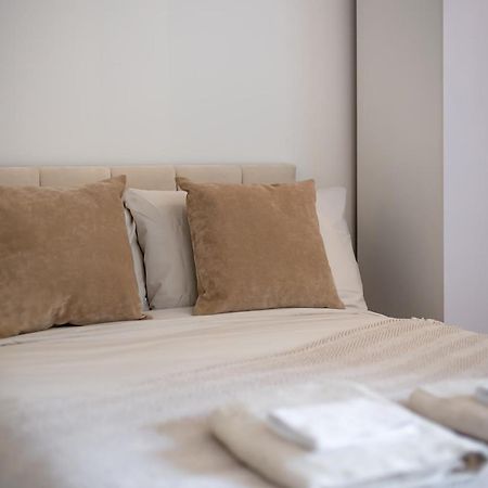 Aryas Apartments London Έτζγουερ Εξωτερικό φωτογραφία