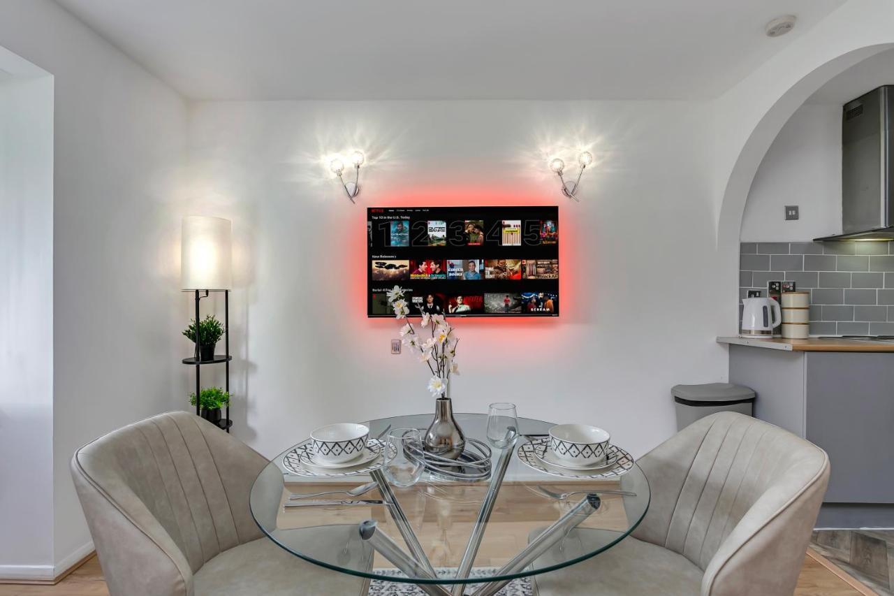 Aryas Apartments London Έτζγουερ Εξωτερικό φωτογραφία